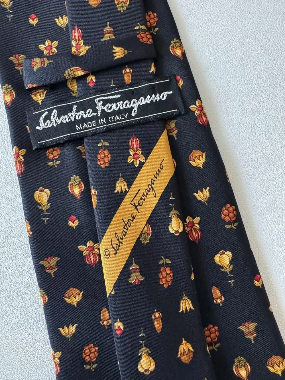 Salvatore Ferragamo Tie Mens One Size Navy Blue Floral 100% Silk Made In Italy